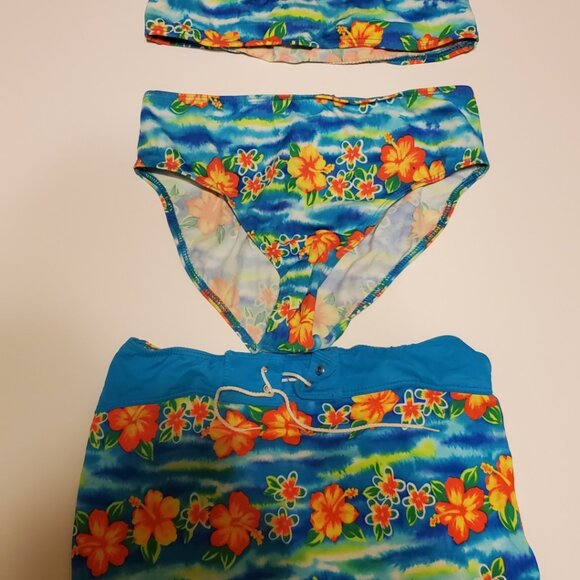 Swimsuit - Girls Hawaiian Tropic - 3 Piece - Size 16 - Picture 4 of 8
